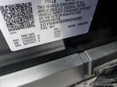 Used 2024 Cadillac Escalade V w/ LPO, ONYX Package image 31