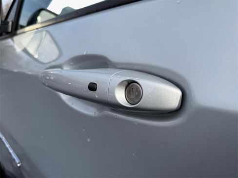 Used 2024 Jeep Compass Limited image 31