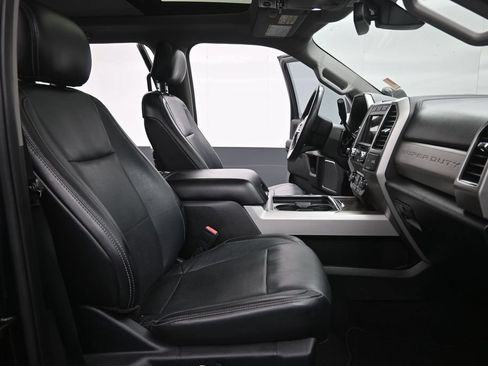 Used 2019 Ford F250 Lariat w/ Lariat Ultimate Package AWD/4WD image 27