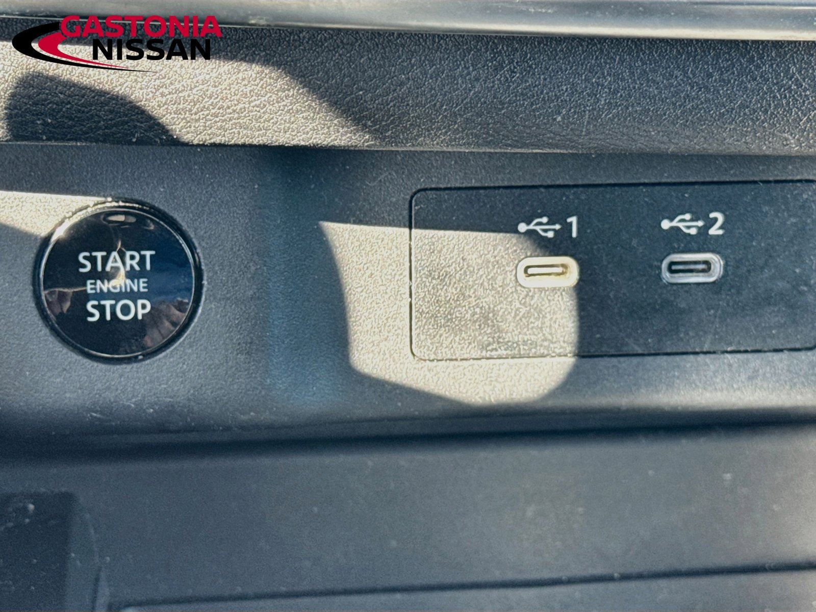 Used 2025 Nissan Rogue SV AWD/4WD image 25