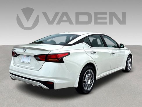Used 2025 Nissan Altima 2.5 SV w/ SV Special Edition Package FWD image 27