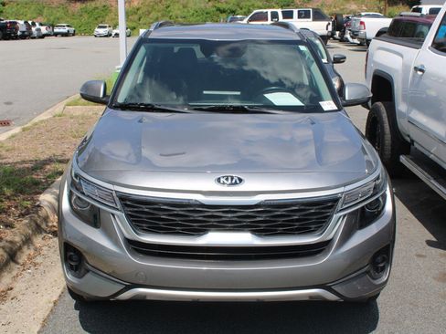 Used 2021 Kia Seltos S FWD image 2