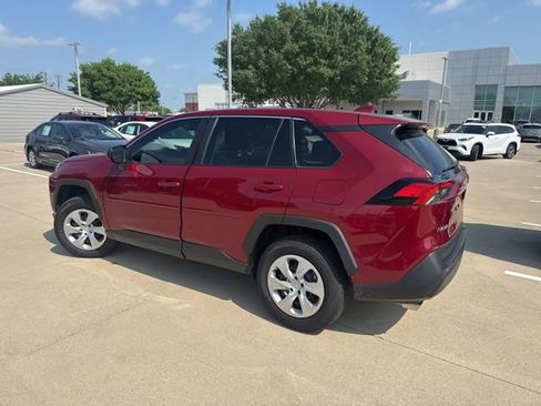 Used 2025 Toyota RAV4 LE image 5