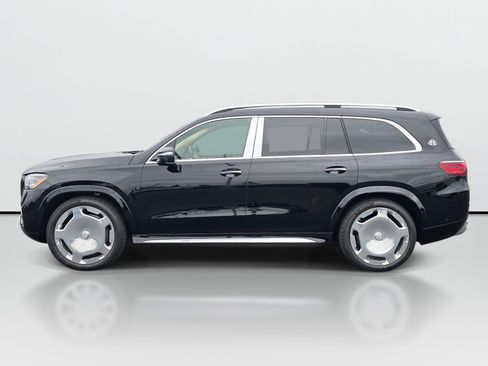 Used 2025 Mercedes-Benz Maybach GLS 600 4MATIC image 2