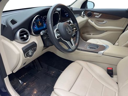 Used 2022 Mercedes-Benz GLC 300 4MATIC w/ Premium Package Lite image 47
