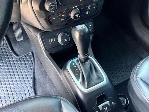 Used 2023 Jeep Renegade Limited AWD/4WD image 11