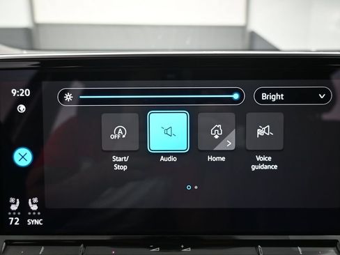 Used 2024 Volkswagen Atlas SE w/ Panoramic Sunroof Package FWD image 12