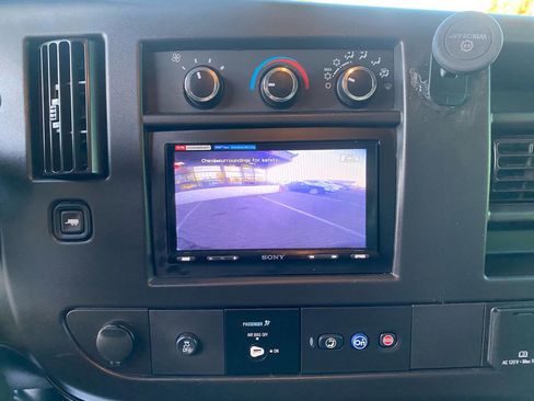 Used 2019 Chevrolet Express 2500 w/ Driver Convenience Package image 13