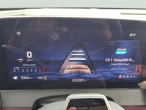Used 2024 Chevrolet Traverse Z71 w/ Enhanced Driving Package AWD/4WD image 33