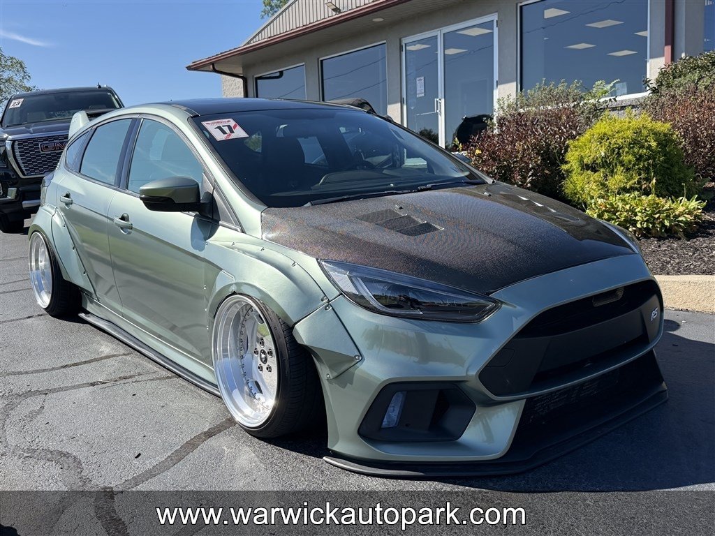 Used 2017 Ford Focus RS AWD/4WD image 1