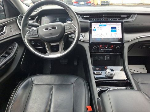 Used 2022 Jeep Grand Cherokee L Limited image 22