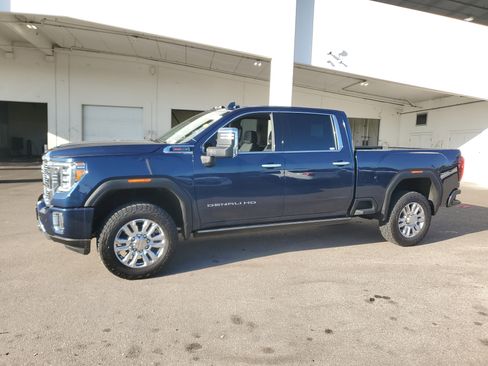 Used 2022 GMC Sierra 2500 Denali w/ Denali Ultimate Package image 3