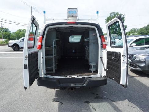 Used 2021 Chevrolet Express 2500 w/ Enhanced Convenience Package RWD image 10