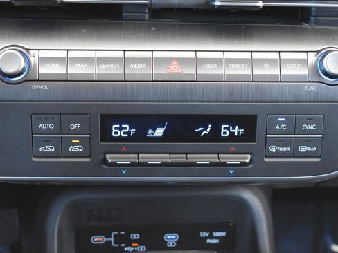 Used 2025 Hyundai Kona SEL AWD/4WD image 10