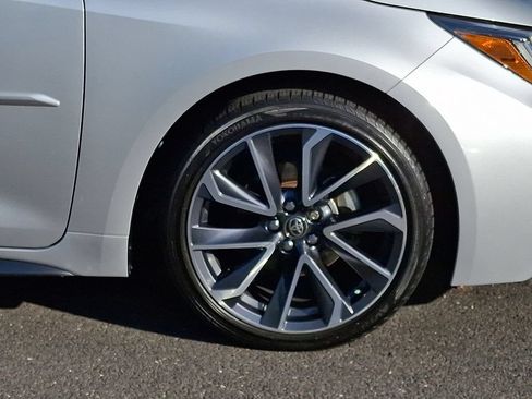 Certified 2022 Toyota Corolla SE w/ SE Premium Package FWD image 8