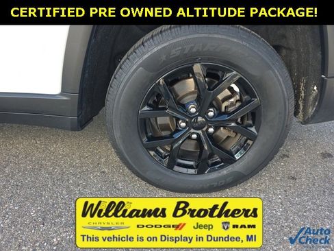 Certified 2024 Jeep Grand Cherokee L Laredo image 10