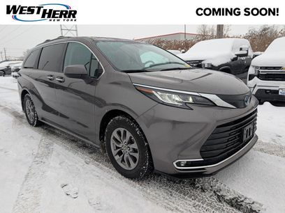 Used 2023 Toyota Sienna XLE