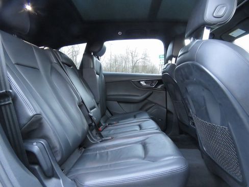 Used 2018 Audi Q7 3.0T Premium Plus w/ Premium Plus Package image 17