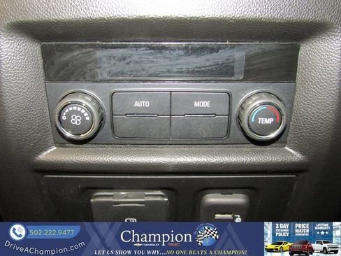 Used 2022 Chevrolet Traverse RS FWD image 21