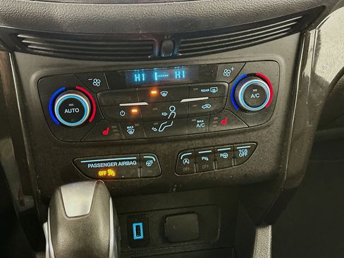 Used 2019 Ford Escape Titanium image 22