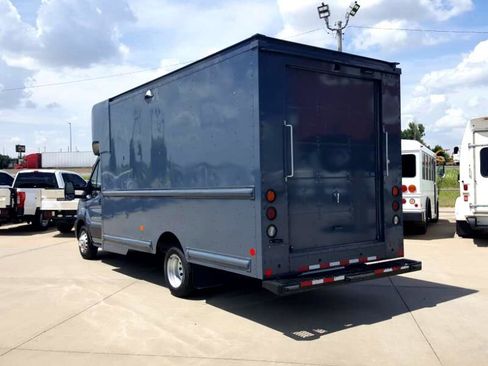 Used 2021 Ford Transit 350 DRW image 9