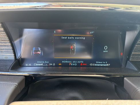 Used 2022 Lincoln Navigator L Black Label image 23