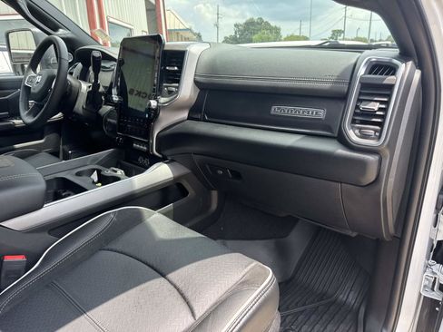 Used 2026 RAM 2500 Laramie AWD/4WD image 12