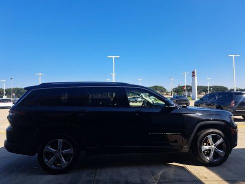 Used 2021 Jeep Grand Cherokee L Limited RWD image 4