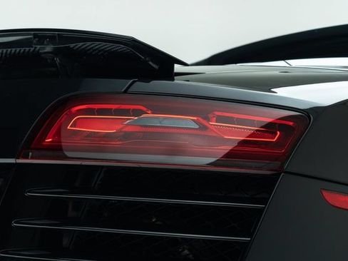 Used 2014 Audi R8 V10 AWD/4WD image 16