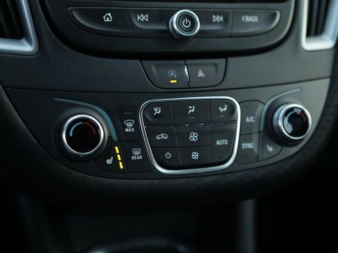 Used 2025 Chevrolet Malibu LT FWD image 15