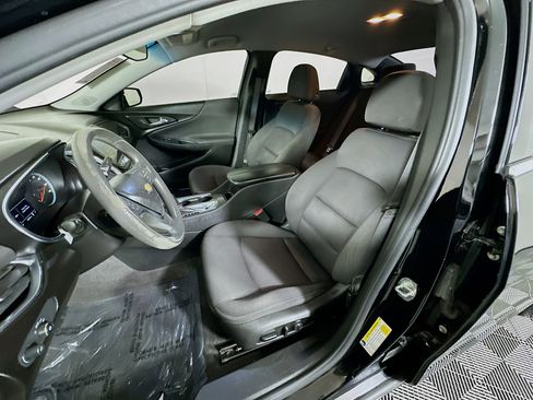 Used 2020 Chevrolet Malibu LT FWD image 11