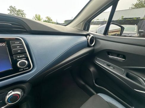 Used 2025 Nissan Versa SV w/ Trunk Package FWD image 17