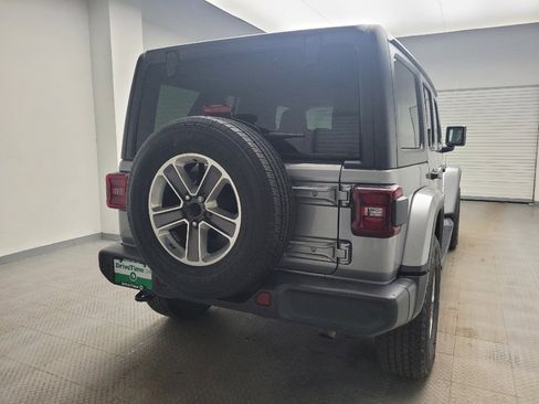 Used 2018 Jeep Wrangler Unlimited Sahara image 7