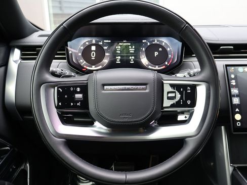 Certified 2025 Land Rover Range Rover SE AWD/4WD image 15