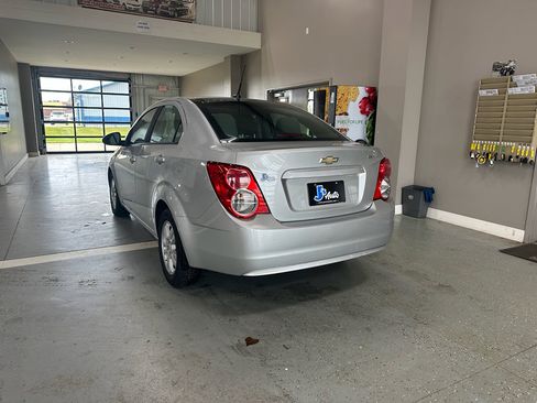 Used 2012 Chevrolet Sonic LS image 7