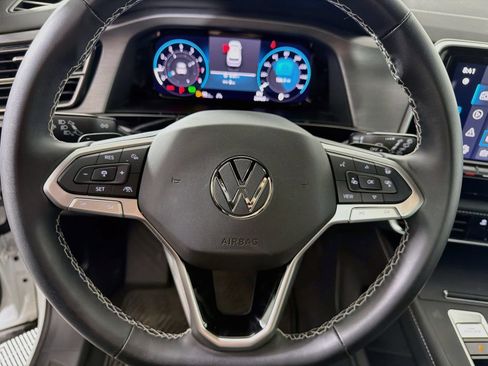Used 2025 Volkswagen Atlas Cross Sport SE AWD/4WD image 13