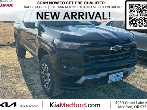 Used 2025 Chevrolet Colorado Z71 w/ Technology Package AWD/4WD image 1