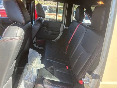 Used 2018 Jeep Wrangler Unlimited Rubicon image 11