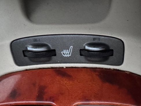 Used 2006 Lexus SC 430 Convertible image 24