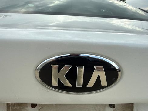 Used 2018 Kia Optima LX FWD image 12