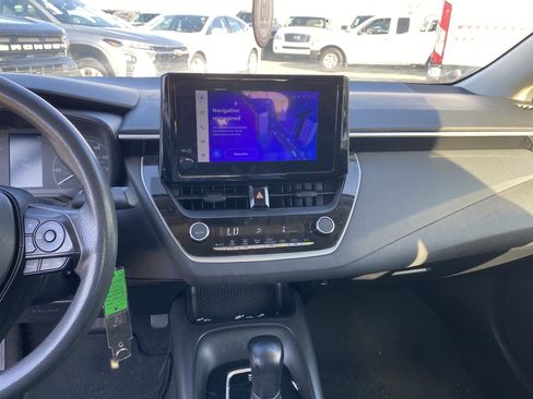 Used 2024 Toyota Corolla LE FWD image 13
