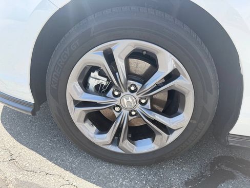 Used 2025 Honda Accord EX-L image 32