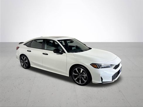 Used 2025 Honda Civic Sport image 4