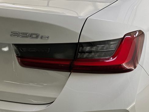 Certified 2023 BMW 330e w/ Premium Package image 12