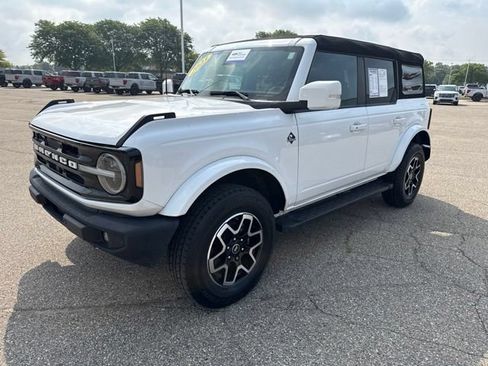 Certified 2023 Ford Bronco Outer Banks AWD/4WD image 2