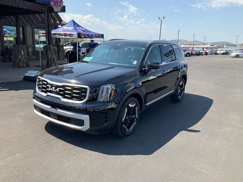 Used 2025 Kia Telluride S AWD/4WD image 1