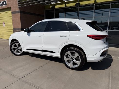 Used 2025 Audi Q5 Premium Plus w/ Premium Plus AWD/4WD image 5