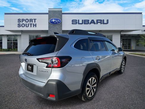 Used 2023 Subaru Outback Premium image 3