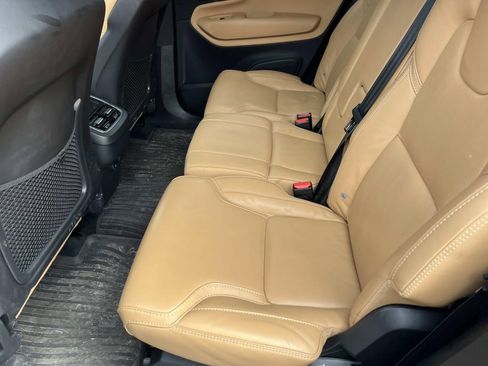 Used 2023 Volvo XC90 B6 Ultimate image 17