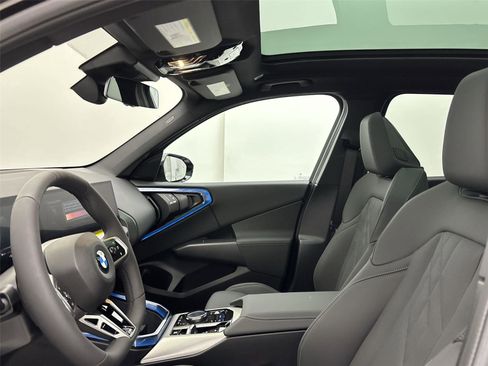 New 2025 BMW X3 xDrive30i w/ Premium Package image 24